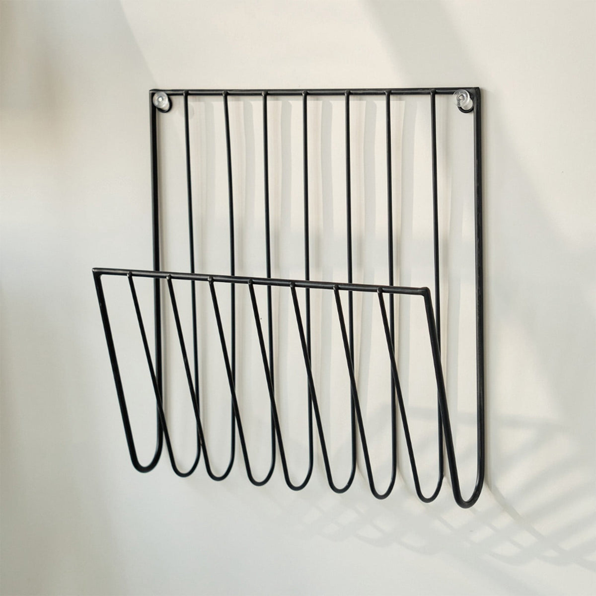 Wall-Mounted Wire Rack for Files, Magazines and Newspapers in Black Iron - Image 4