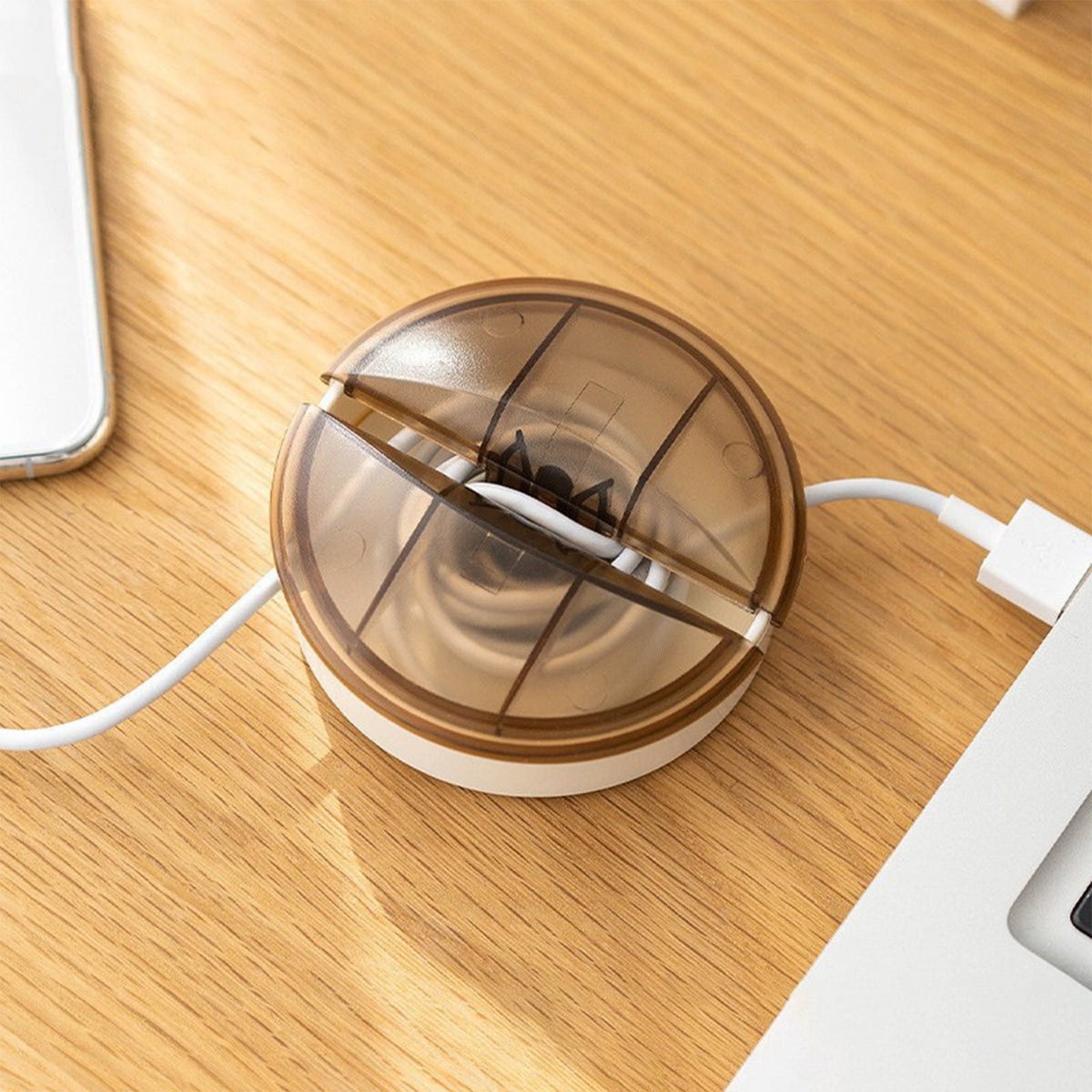 Retractable Cable Winder, Round Cord Case, 3.14 x 3.14 x 0.90 Inches - Image 2