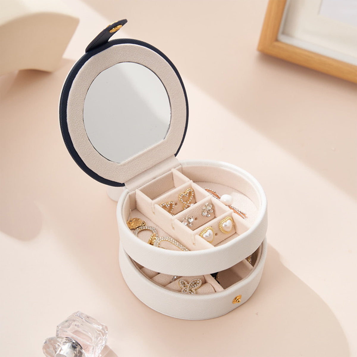 Compact Travel Jewelry Case in White with Ring Strip and Removable Dividers - Image 2